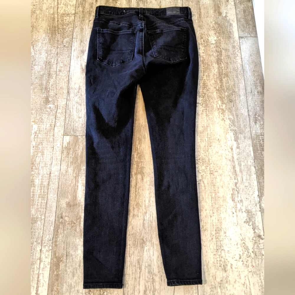 Women's American eagle jeans